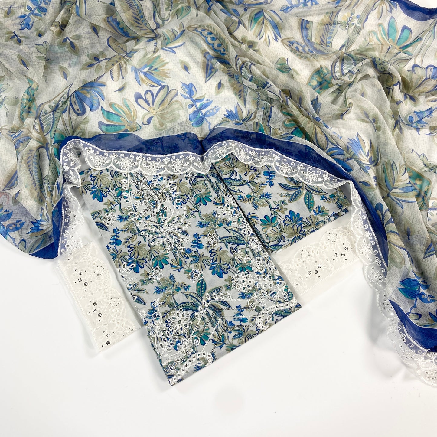 Crimson Embroiderd & Digital Printed Lawn 3PC