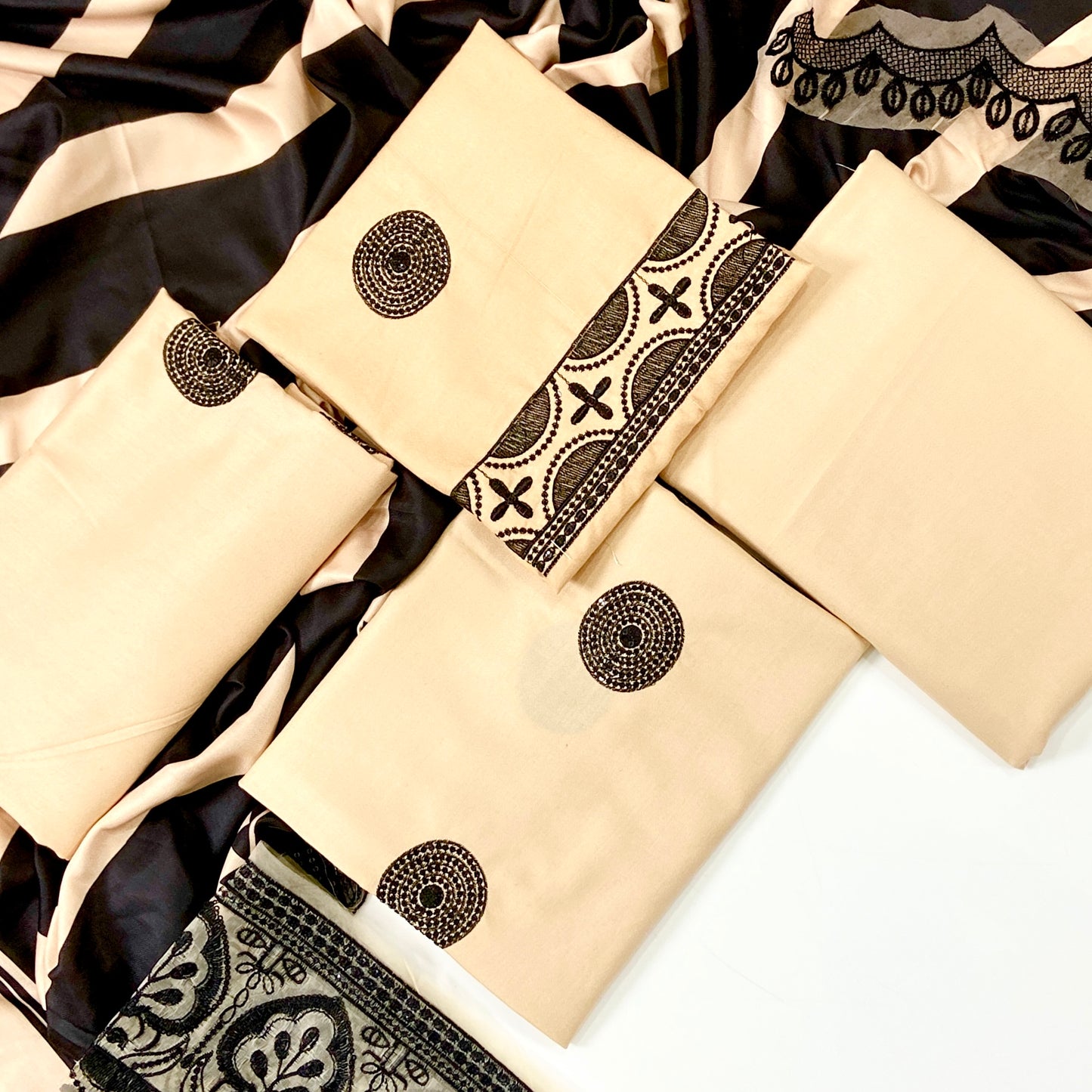 Ethnic Emb Dhanak With Shawl 3-PC