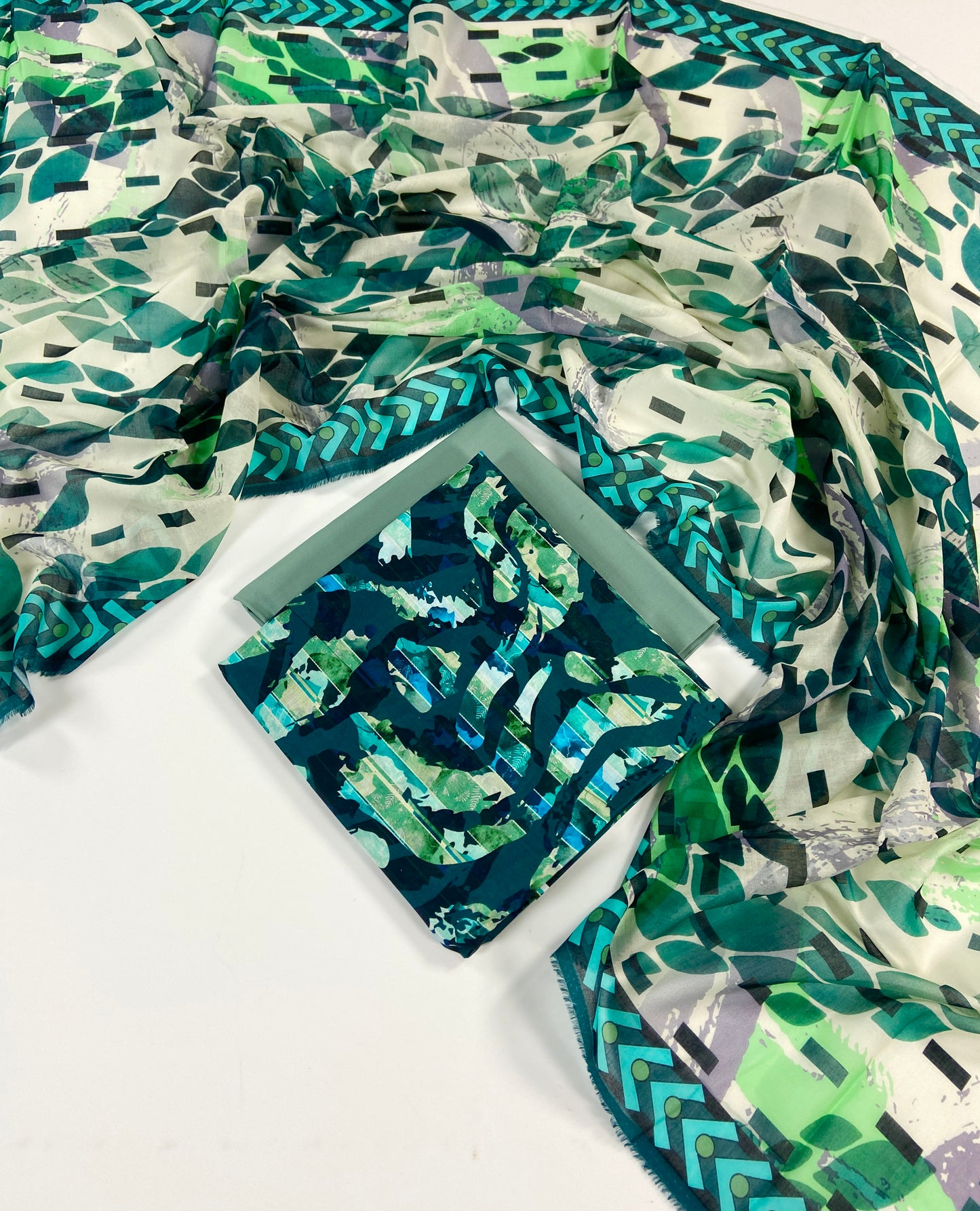 Edenrobe Digital Printed Lawn 3PC