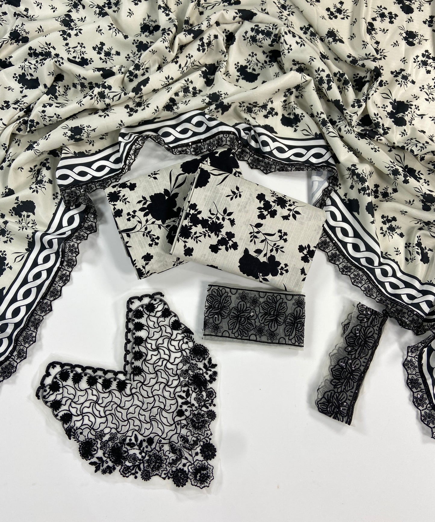 Aneelas Printed Slub Khaddar With Emb Patches 3PC