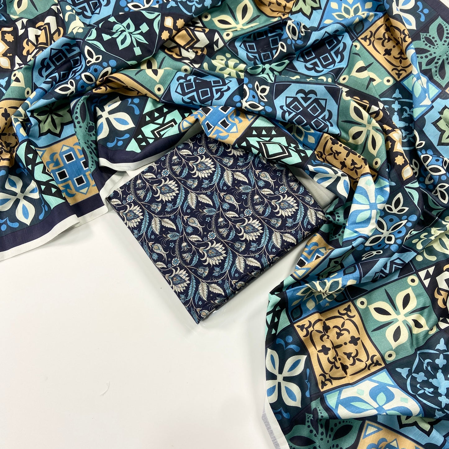 Abrish Exclusive Morroco Khaddar 3PC