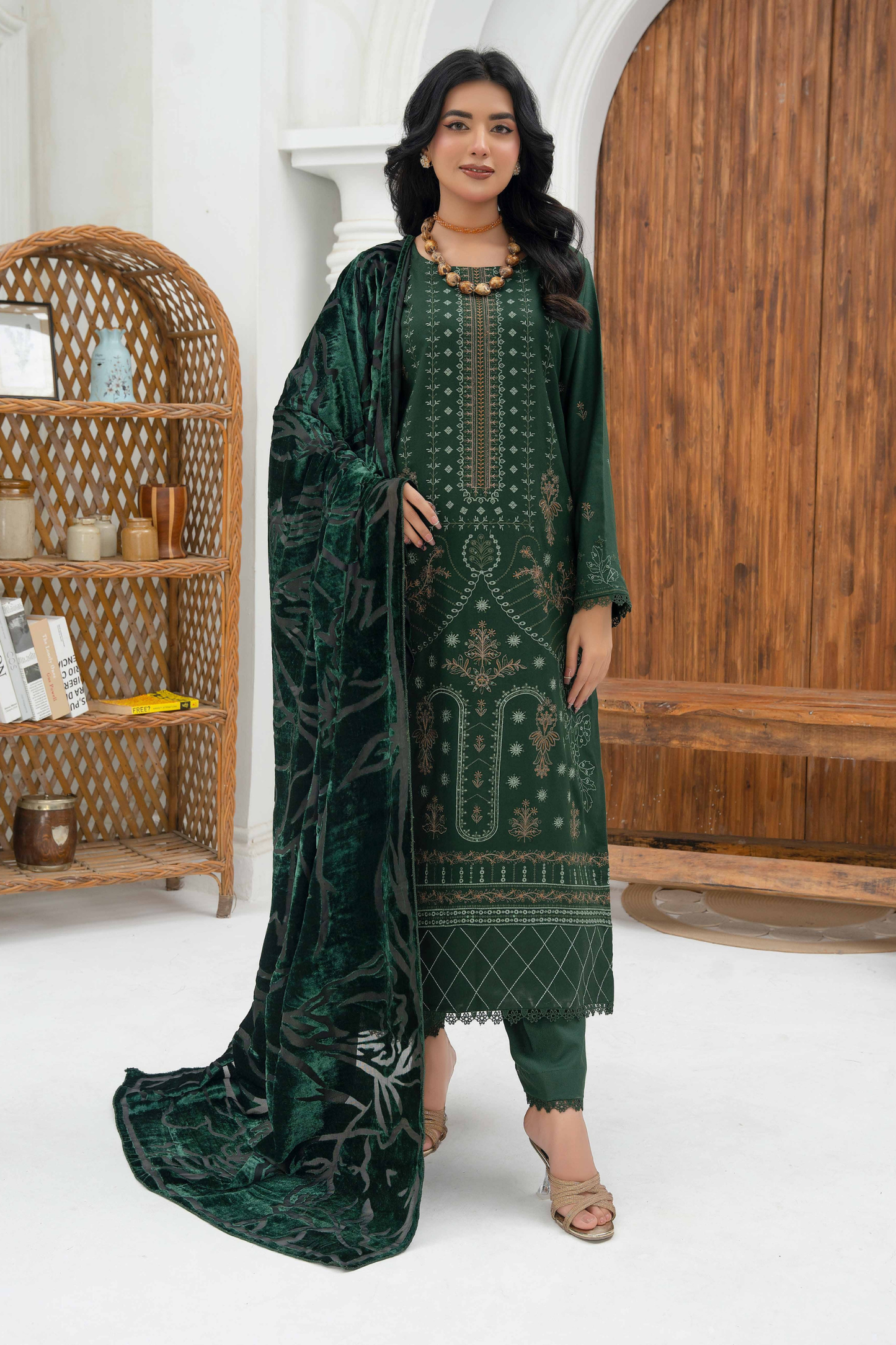 Rajwan Emb Dhanak with Plachi Shawl 3PC