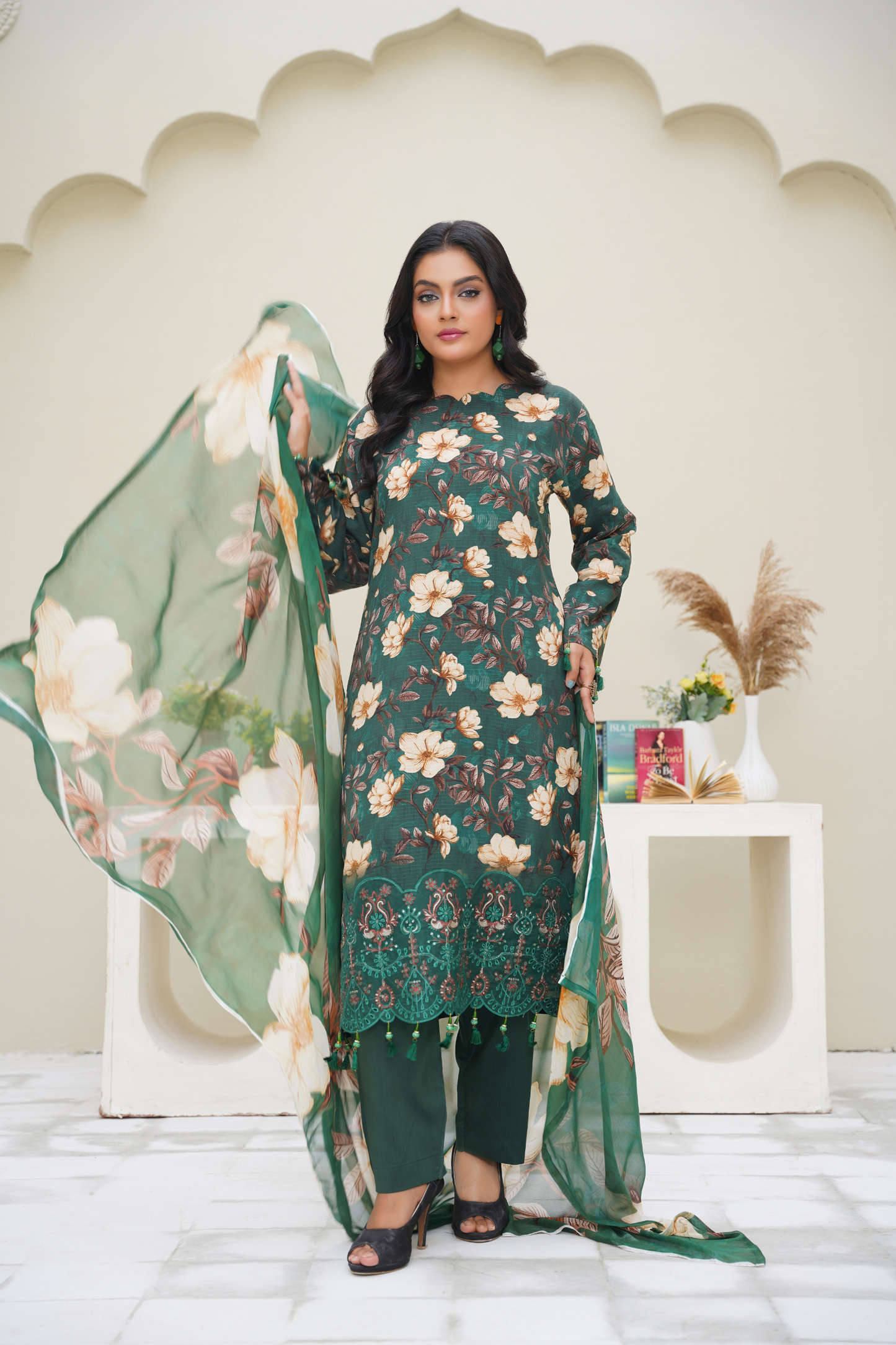 Anaya – Aaghaz-e-Sardi 3PC Viscose Suit