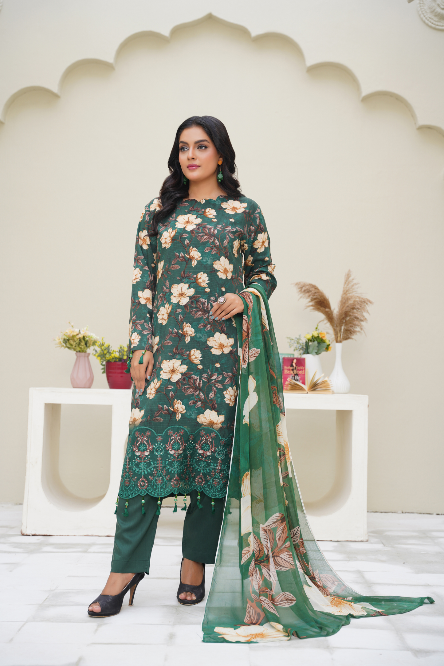 Anaya – Aaghaz-e-Sardi 3PC Viscose Suit