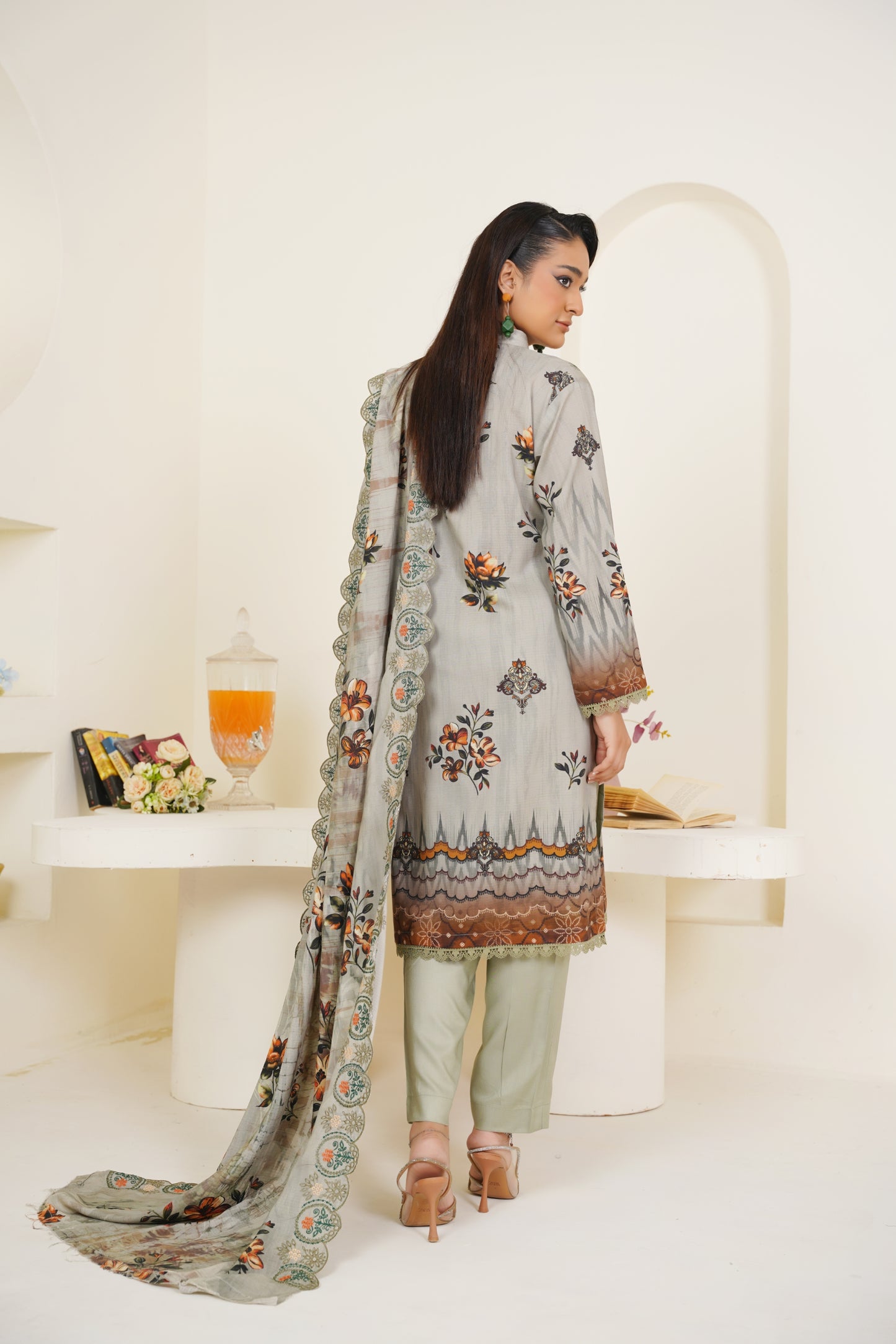 Riwayat-e-Sardi By Anaya Noor Emb Linen 3PC