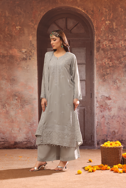 Makhmal By Zarineh Luxury Embroidered Velvet 3PC