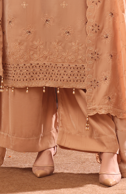 Makhmal By Zarineh Luxury Embroidered Velvet 3PC