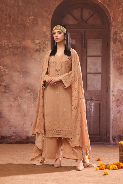 Makhmal By Zarineh Luxury Embroidered Velvet 3PC