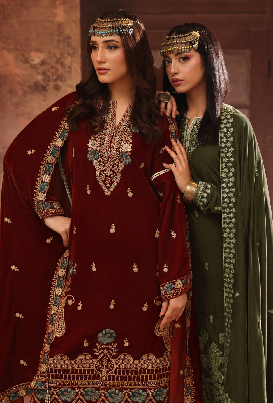 Makhmal By Zarineh Luxury Embroidered Velvet 3PC