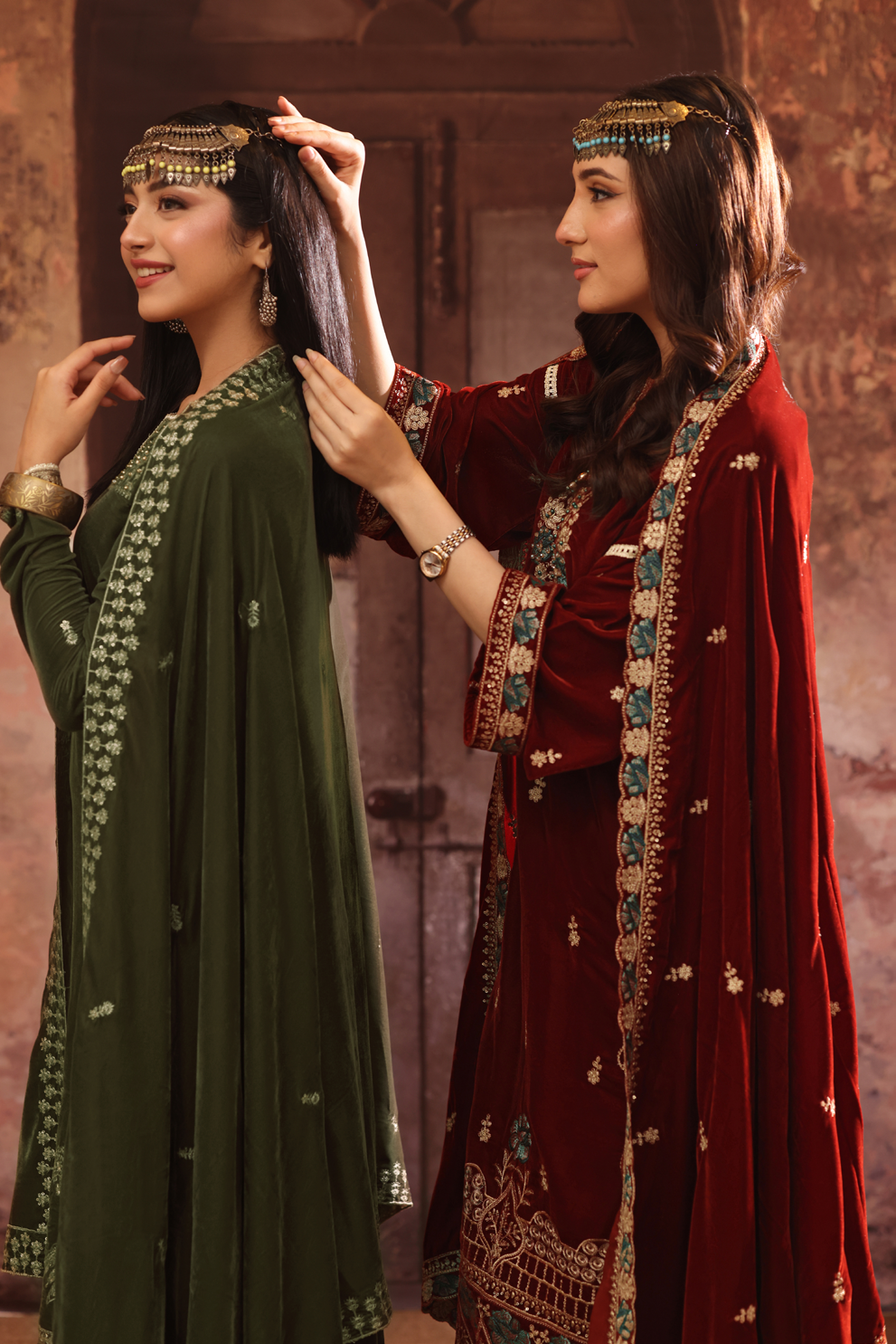 Makhmal By Zarineh Luxury Embroidered Velvet 3PC