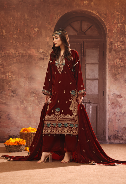 Makhmal By Zarineh Luxury Embroidered Velvet 3PC