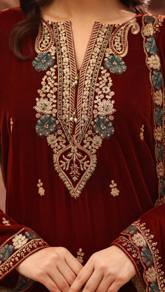Makhmal By Zarineh Luxury Embroidered Velvet 3PC