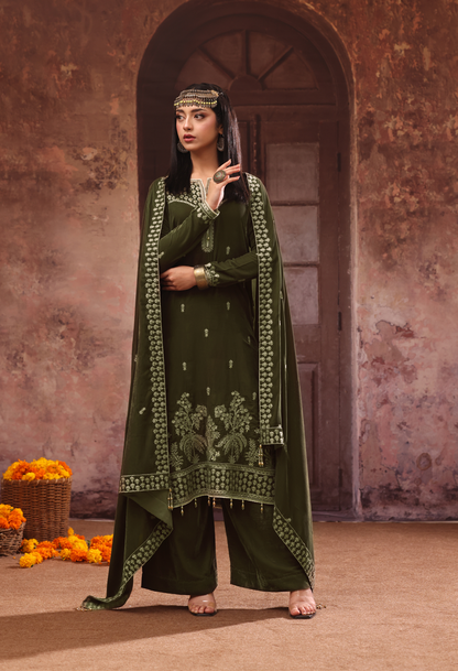 Makhmal By Zarineh Luxury Embroidered Velvet 3PC