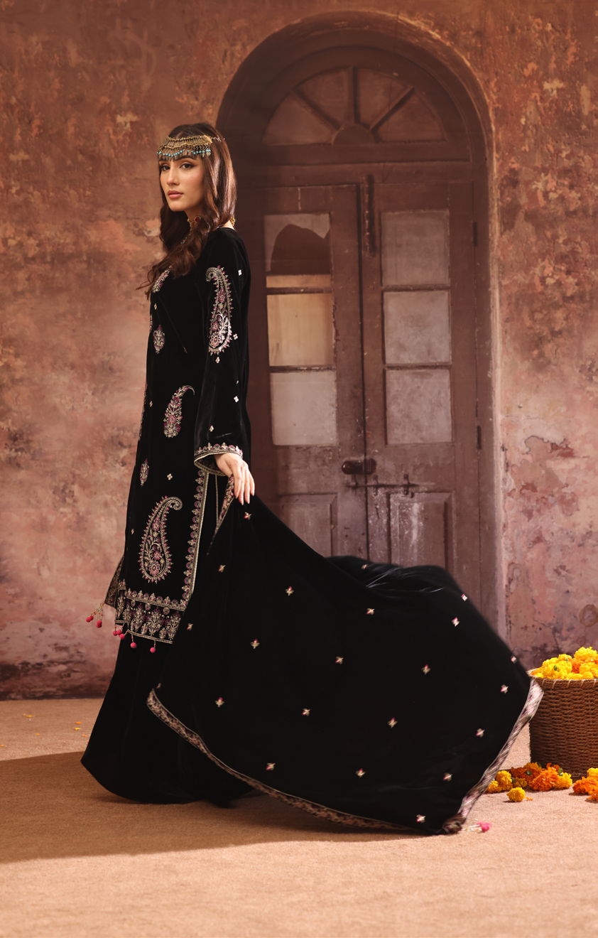 Makhmal By Zarineh Luxury Embroidered Velvet 3PC