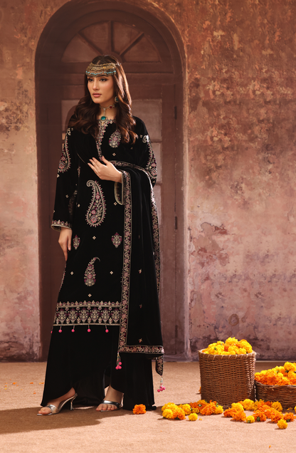 Makhmal By Zarineh Luxury Embroidered Velvet 3PC