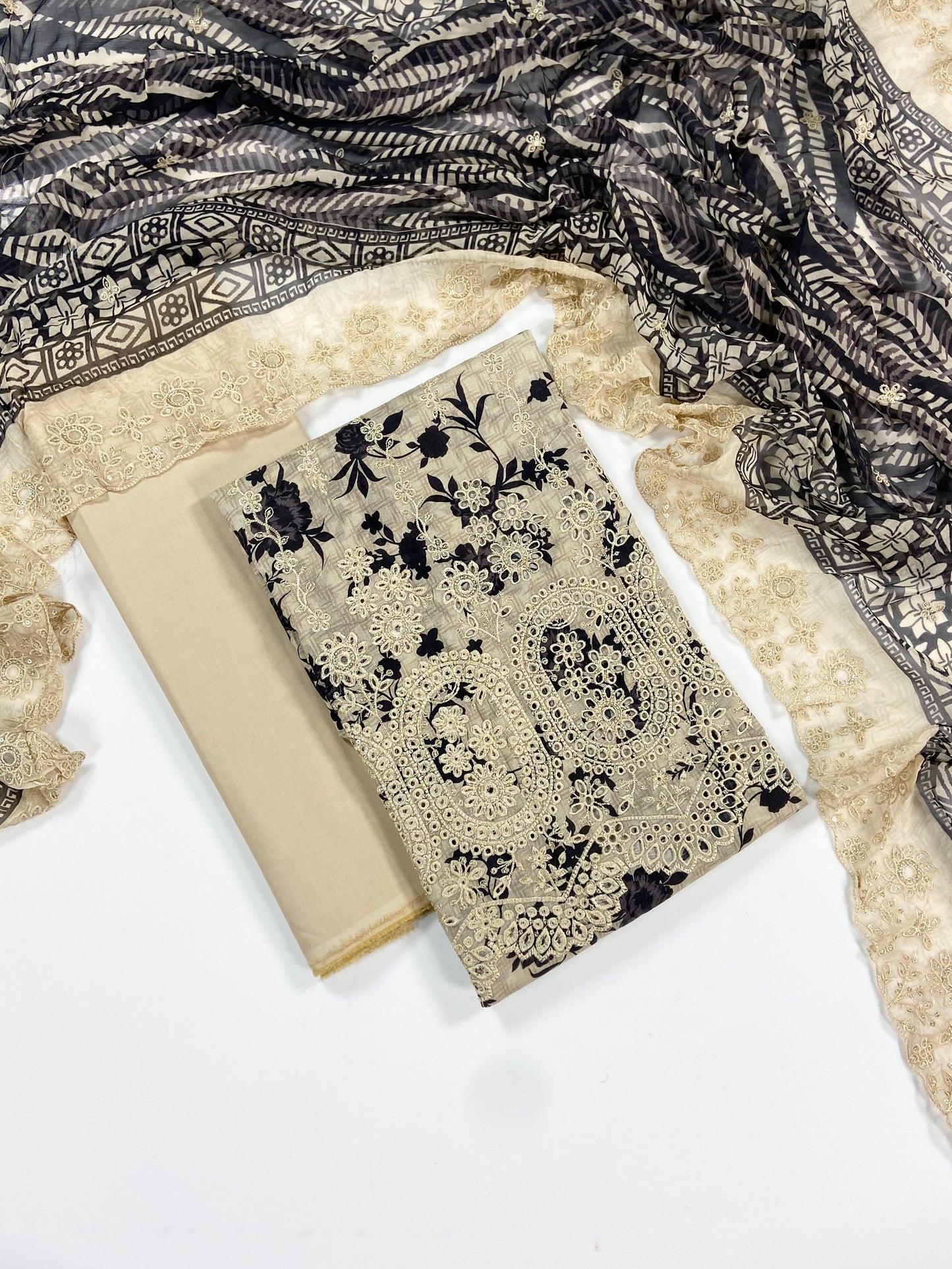 Riwayat Embroidered Lawn With Chiffon Dupatta 3PC