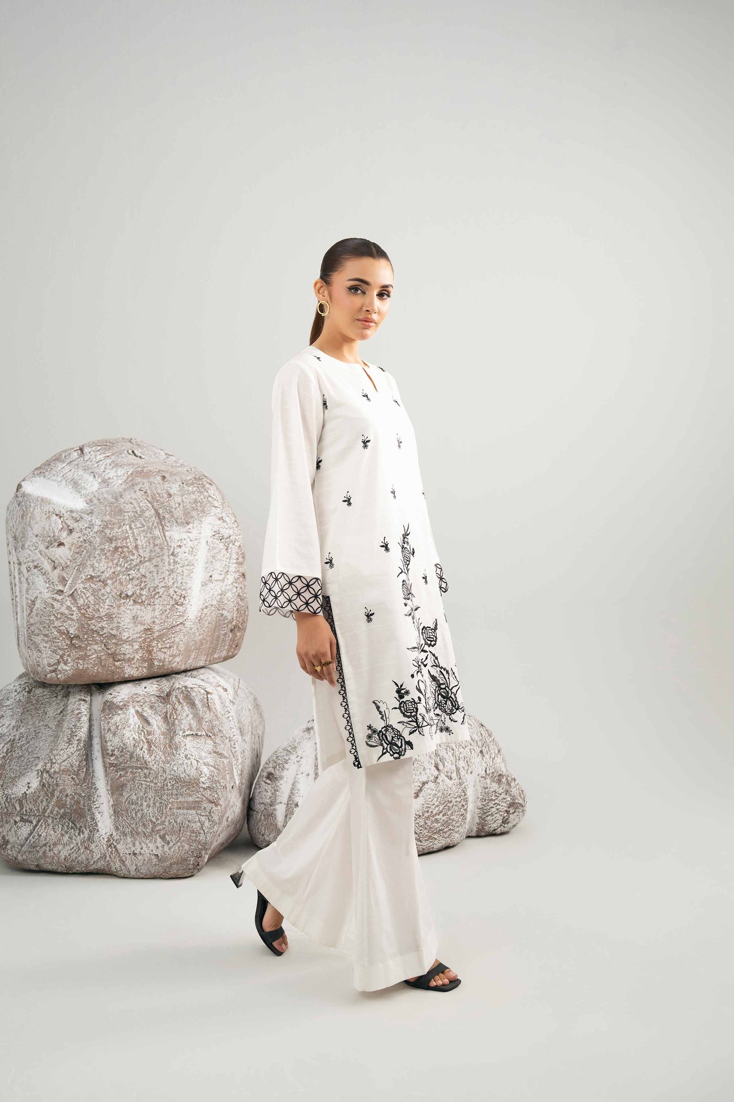 Nishat Digital Printed Lawn 2PC