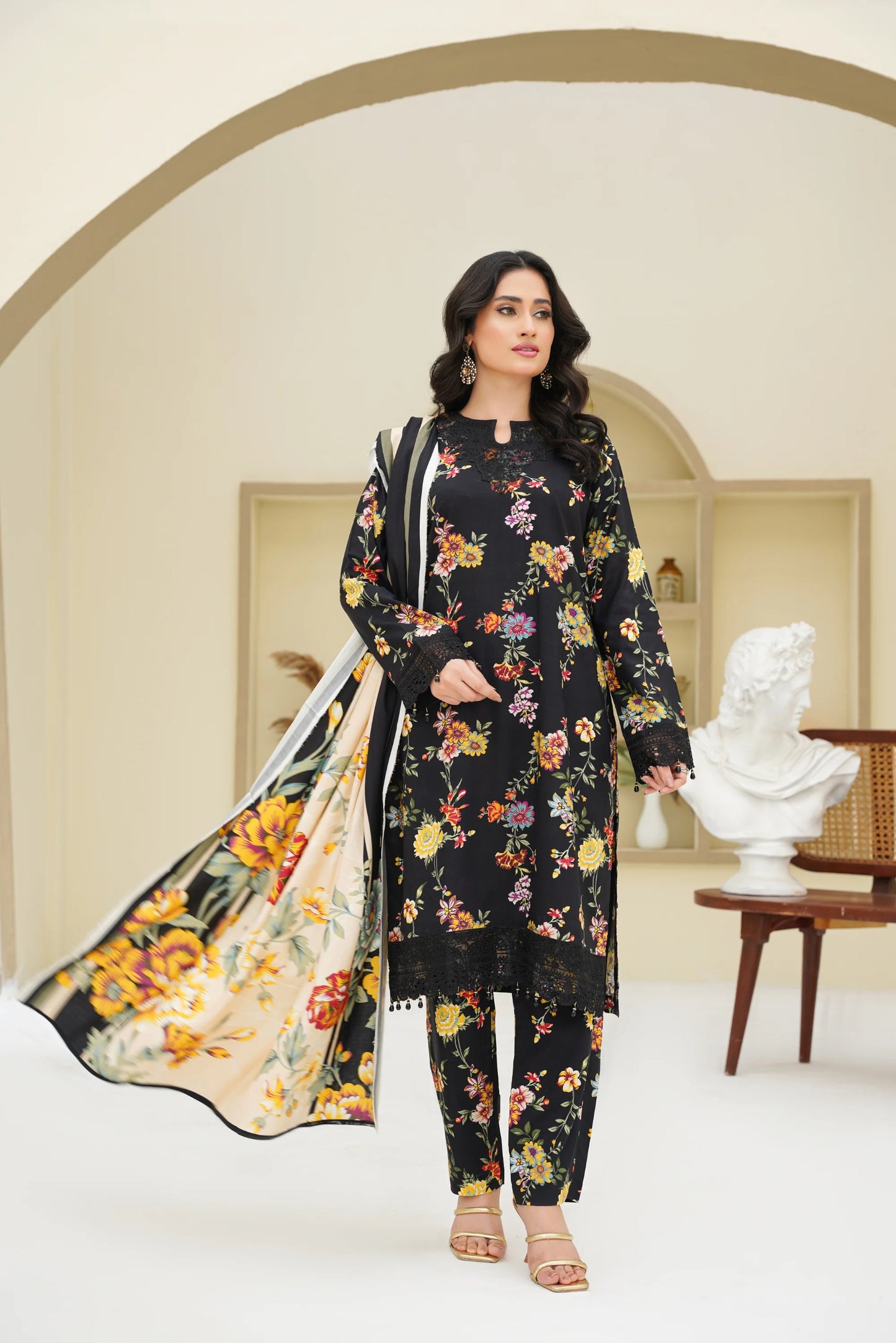 Baroque Printed Linen With Emb Patches 3PC