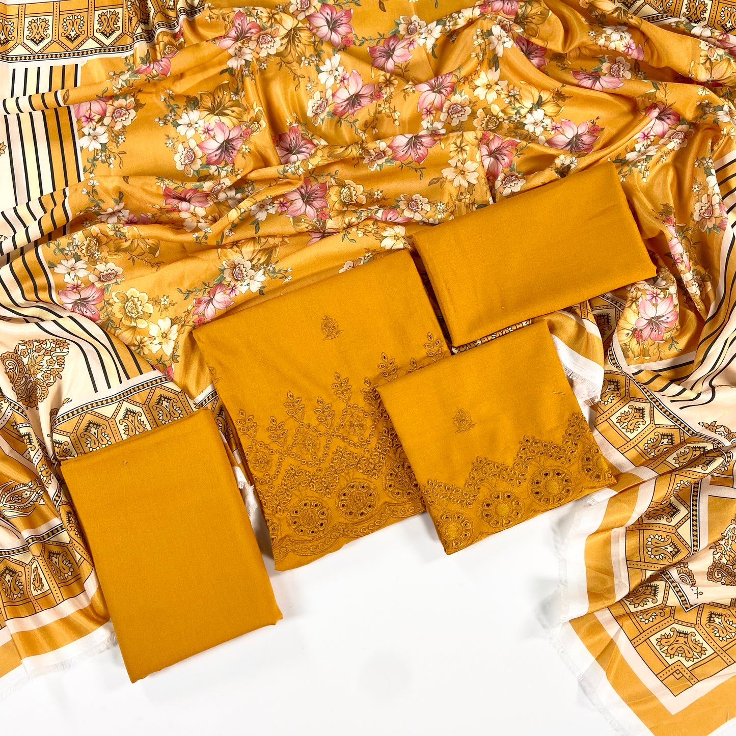Anaya Noor Embroidered Dhanak 3PC