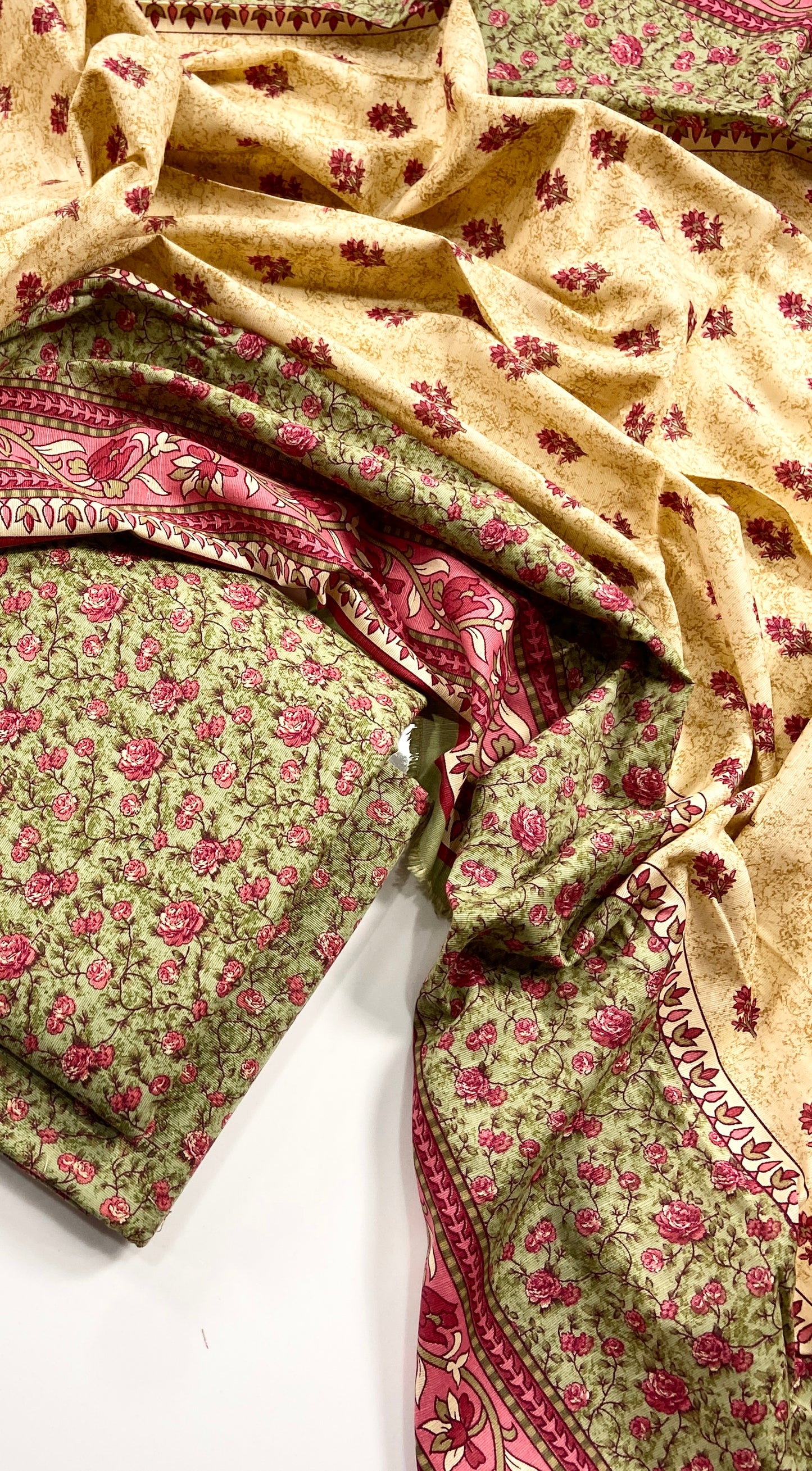Kayseria All Over Digital Printed Khaddar 3PC