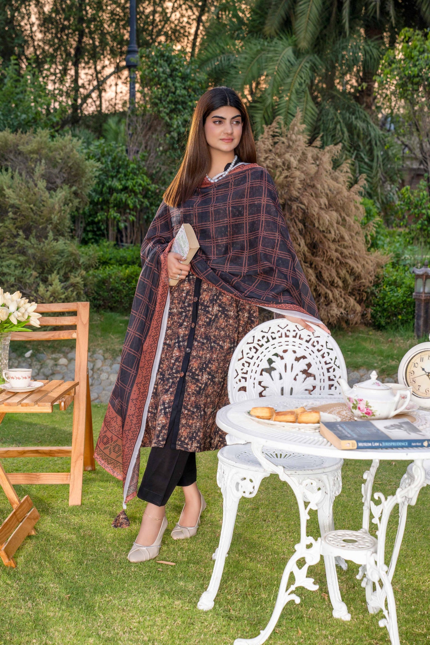 Wania Gold Printed Lawn 3PC