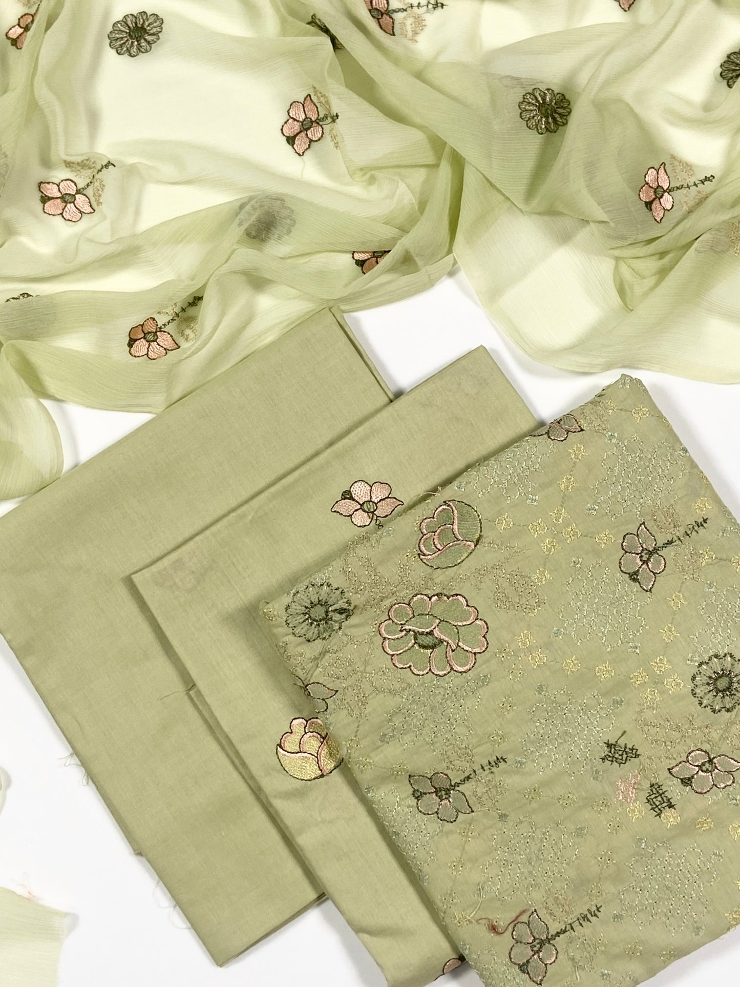 Bareeze Embroidered Lawn 3PC