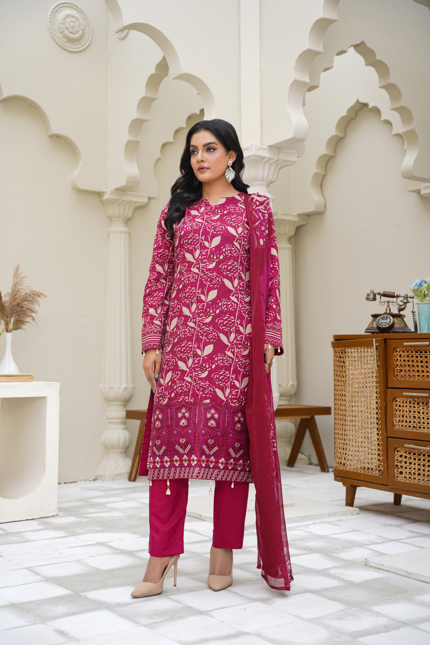 Anaya – Aaghaz-e-Sardi 3PC Viscose Suit