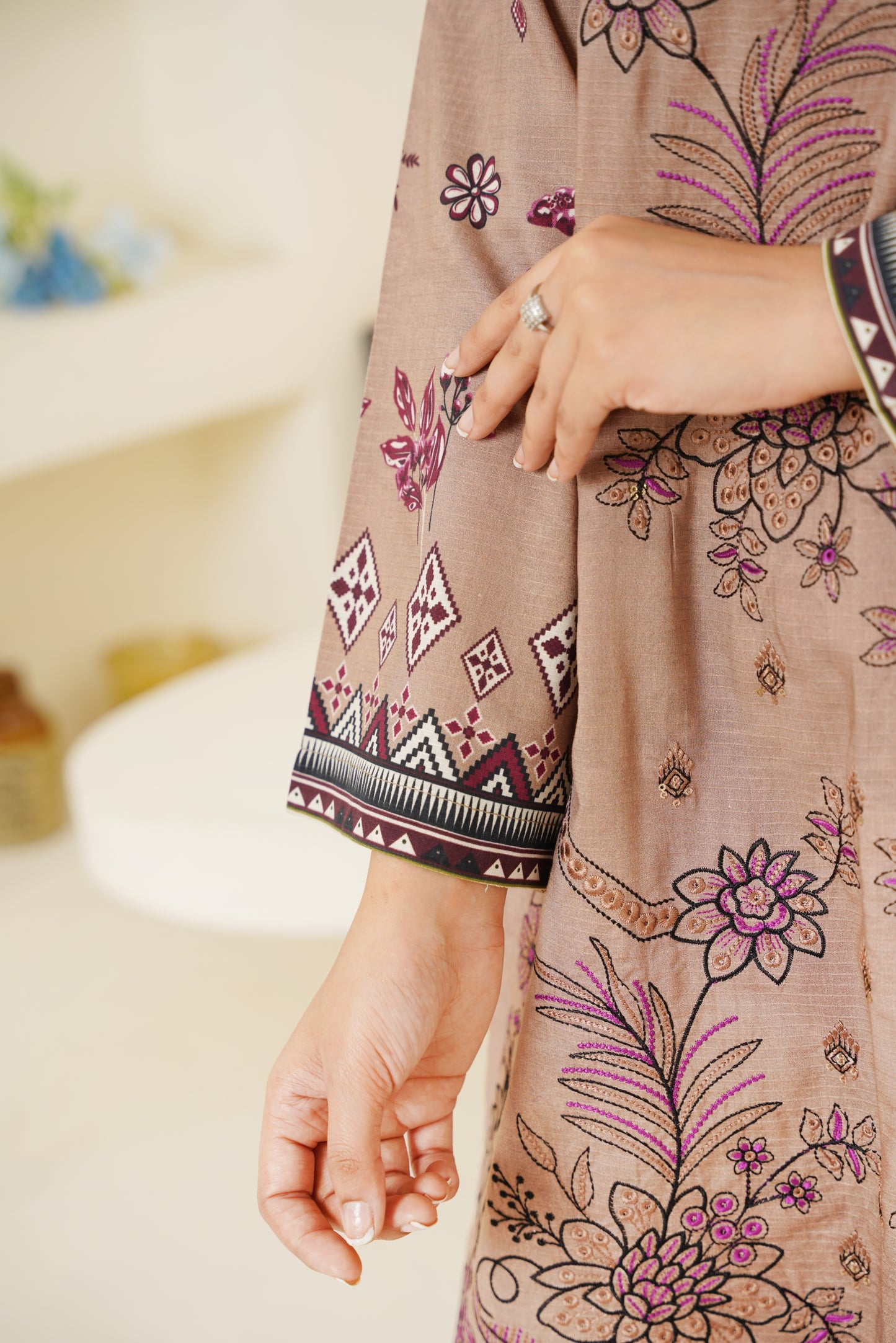 Riwayat-e-Sardi By Anaya Noor Emb Linen 3PC