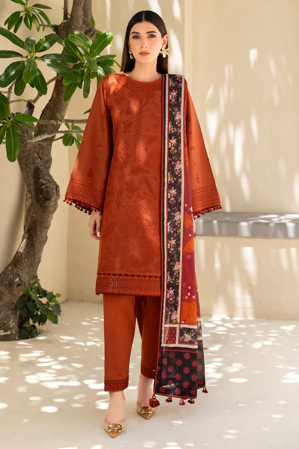 Jazmin Heavy Emb Luxury Lawn 3PC