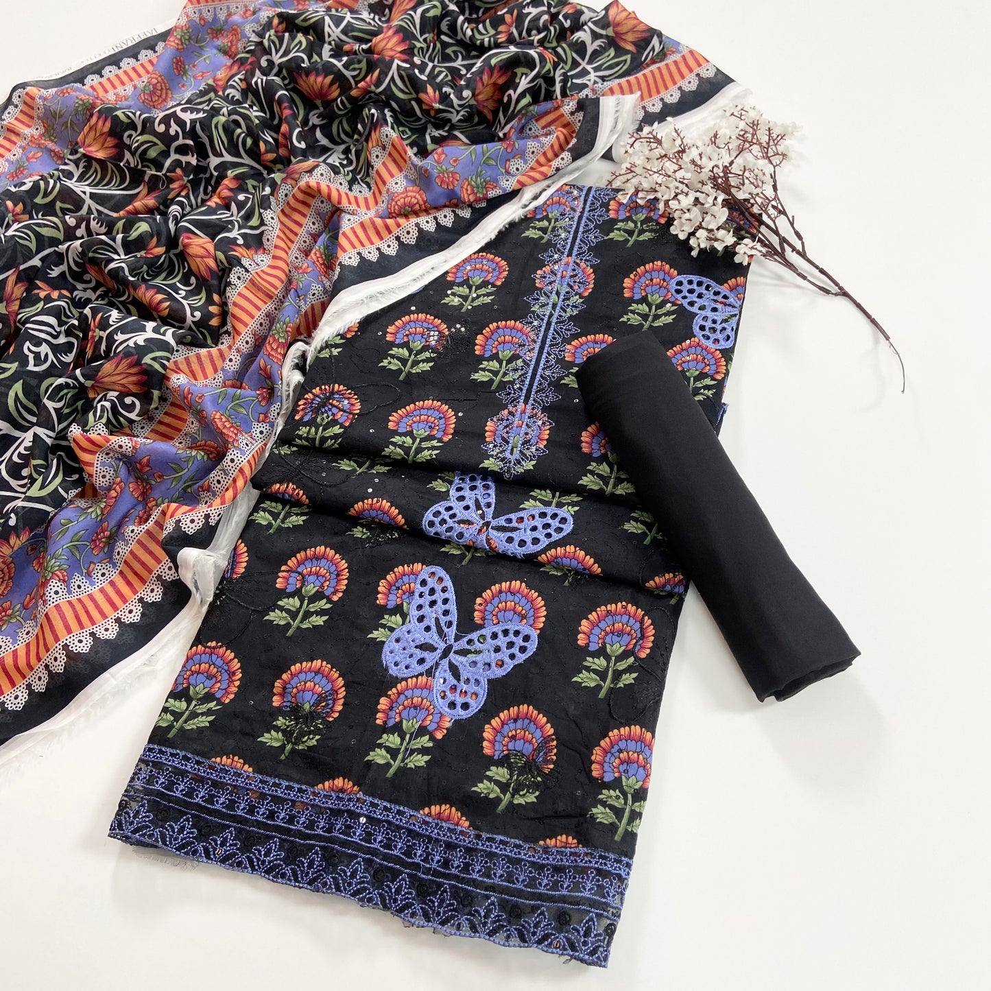 Maliha By Anaya Noor Emb Lawn 3PC