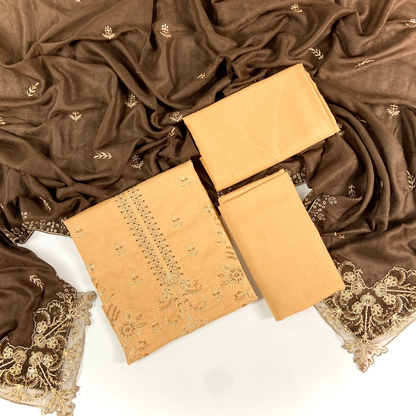 Anaya Noor Embroidered Dhanak 3PC