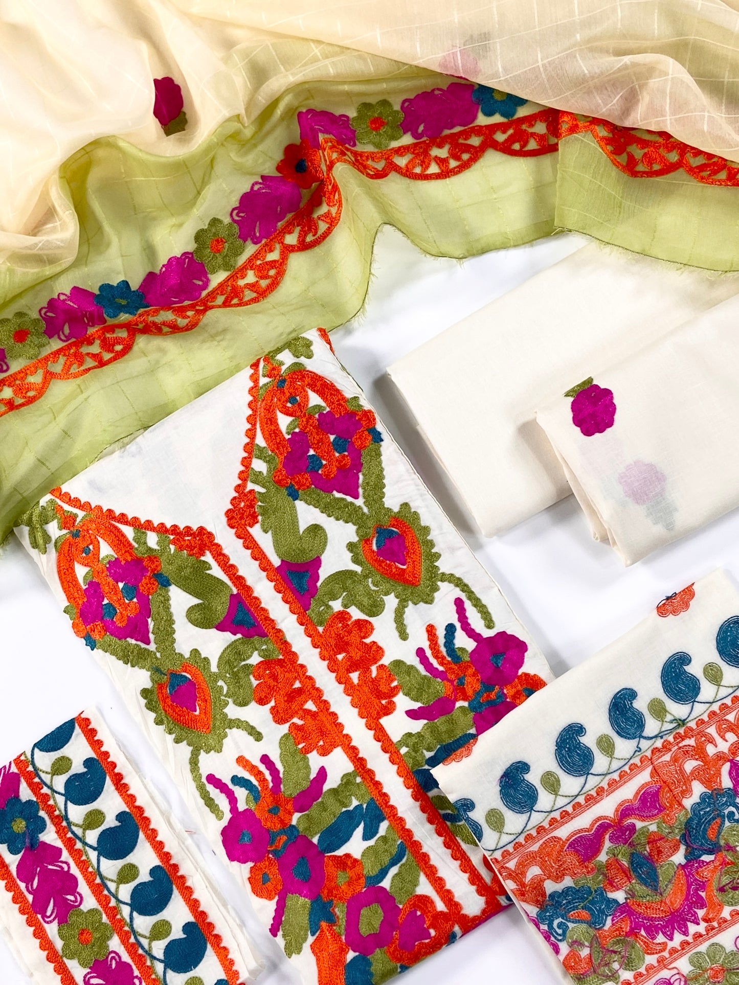 Tawakkal Luxury Embroidered Lawn 3PC