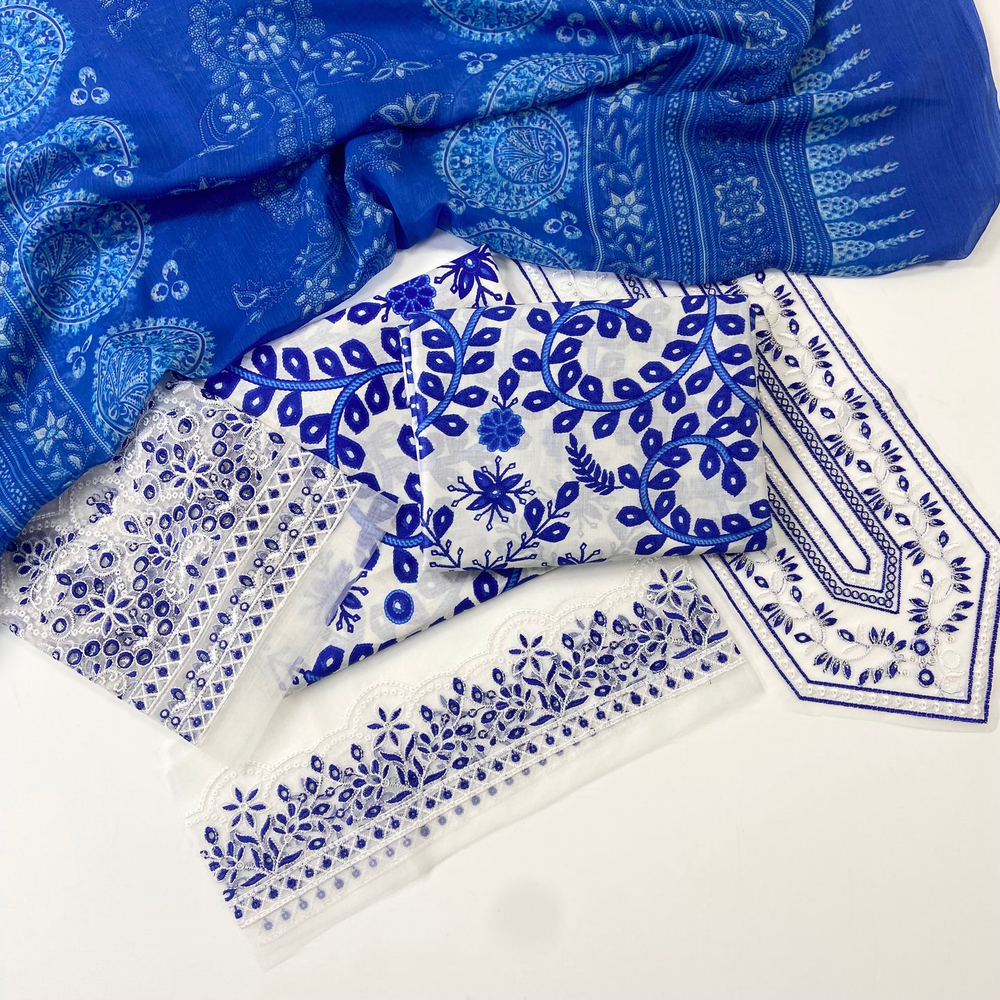 Maria B Emb Luxury Lawn 3PC