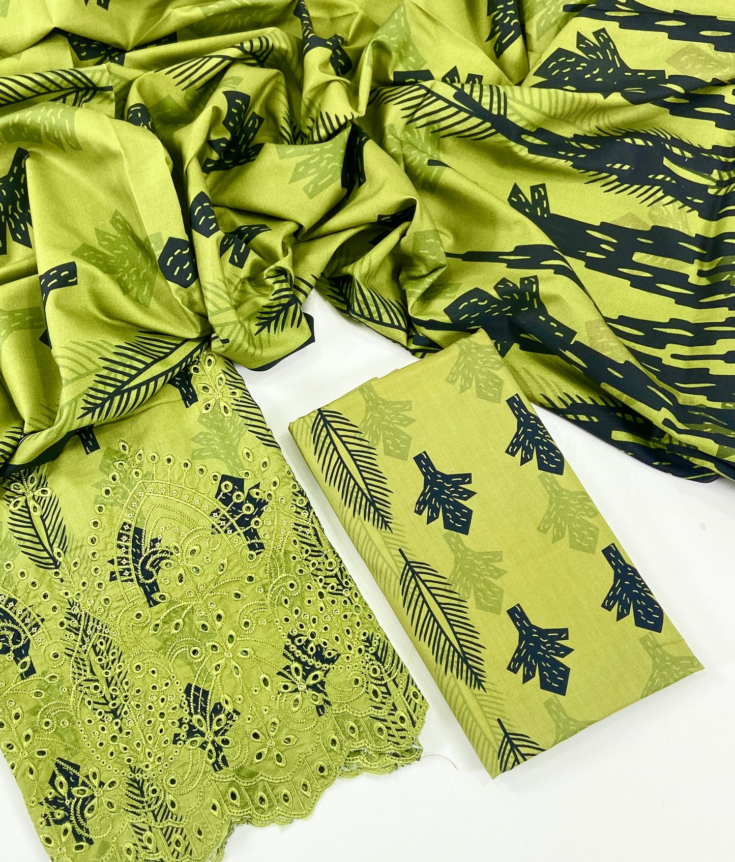 Baroque Chickenkari Daman Linen-3PC