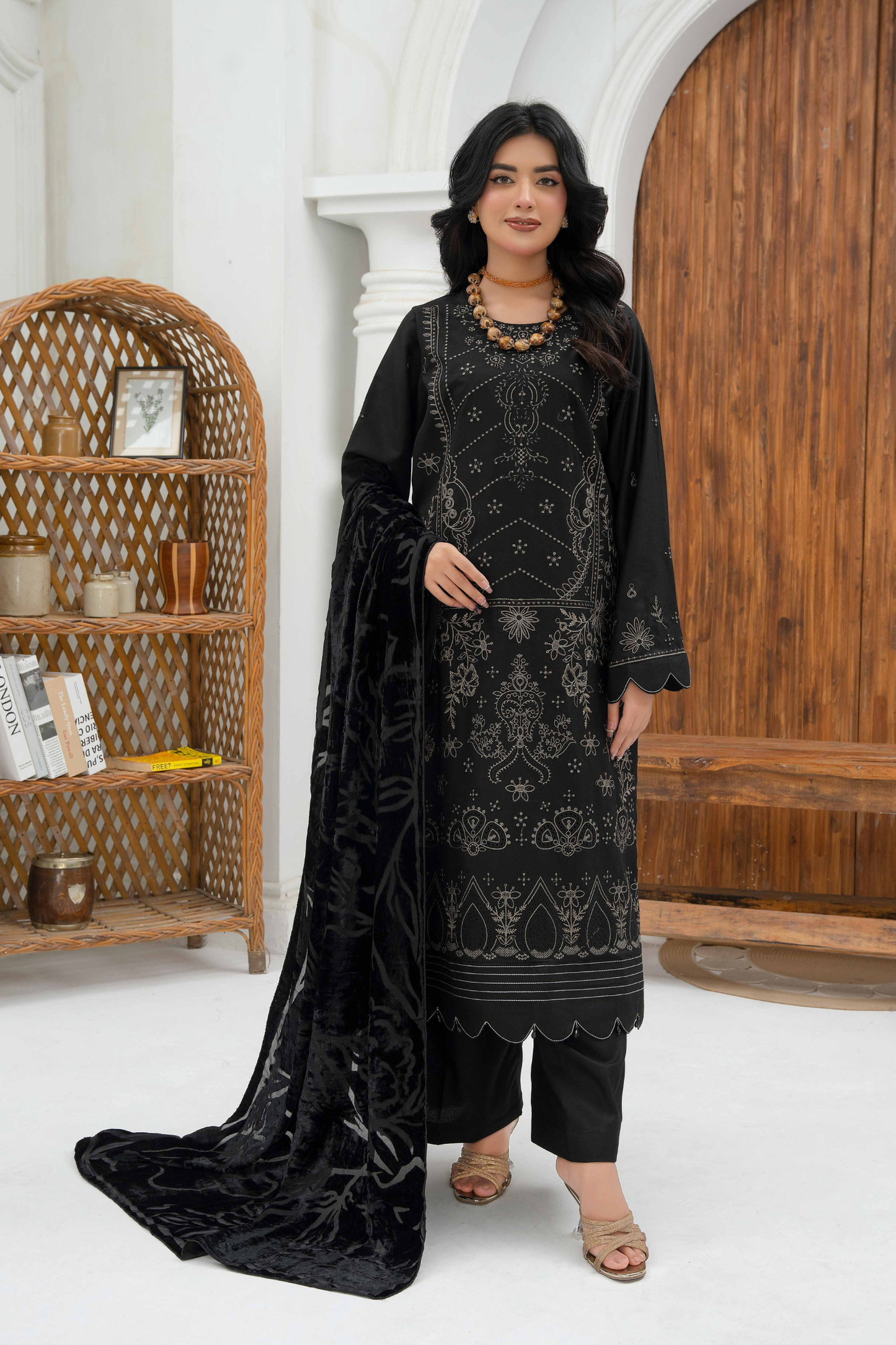 Rajwan Emb Dhanak with Plachi Shawl 3PC
