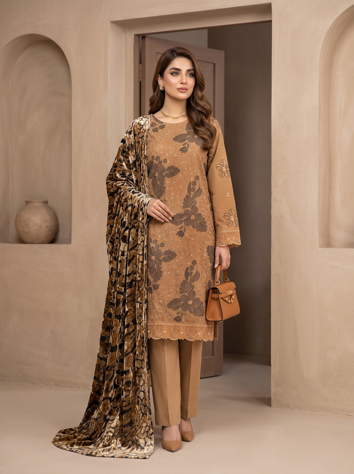 Luxuria By Anaya Noor Heavy Emb Dhanak With Plachi Shawl 3PC