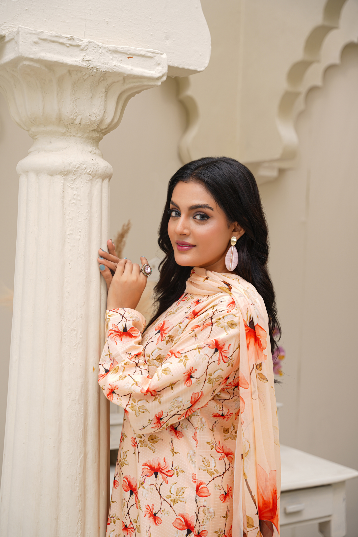 Anaya – Aaghaz-e-Sardi 3PC Viscose Suit