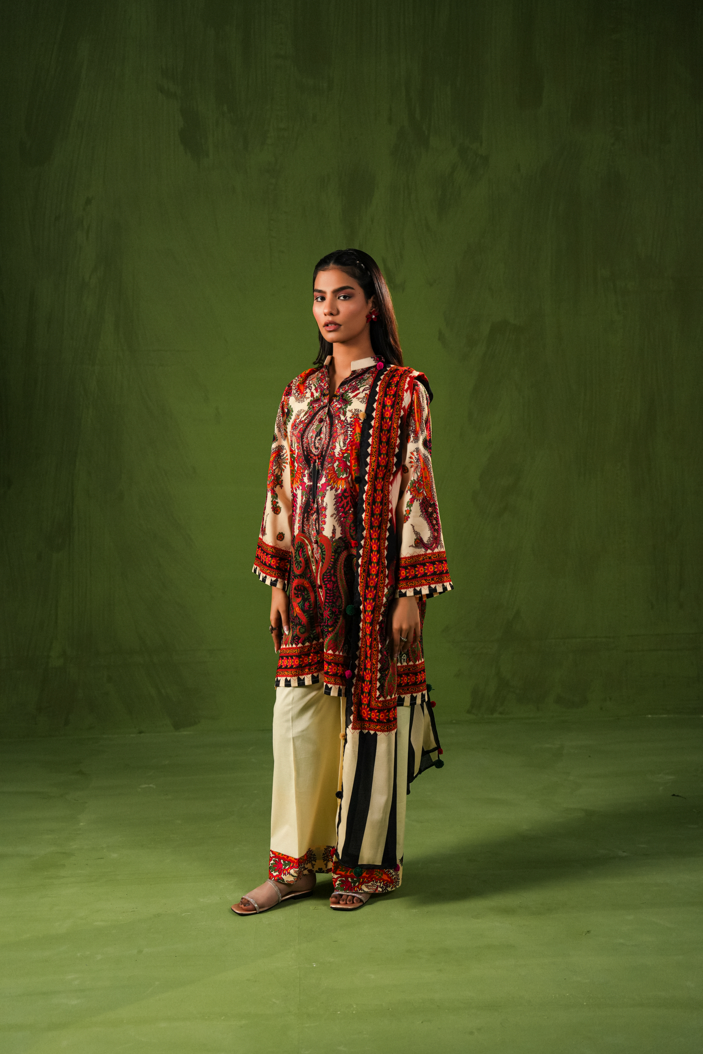 Aangan By Paltar Premium Printed Lawn 3PC