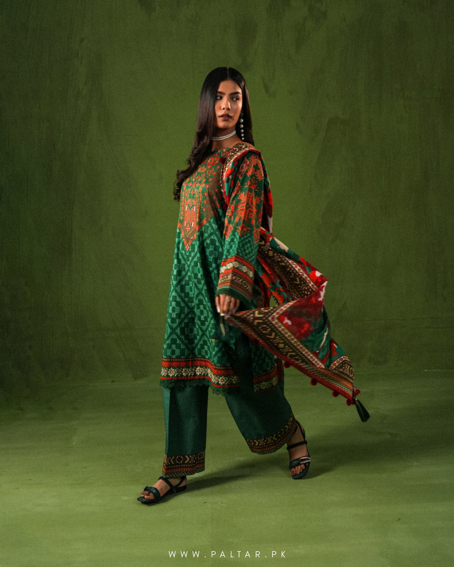 Aangan By Paltar Premium Printed Lawn 3PC