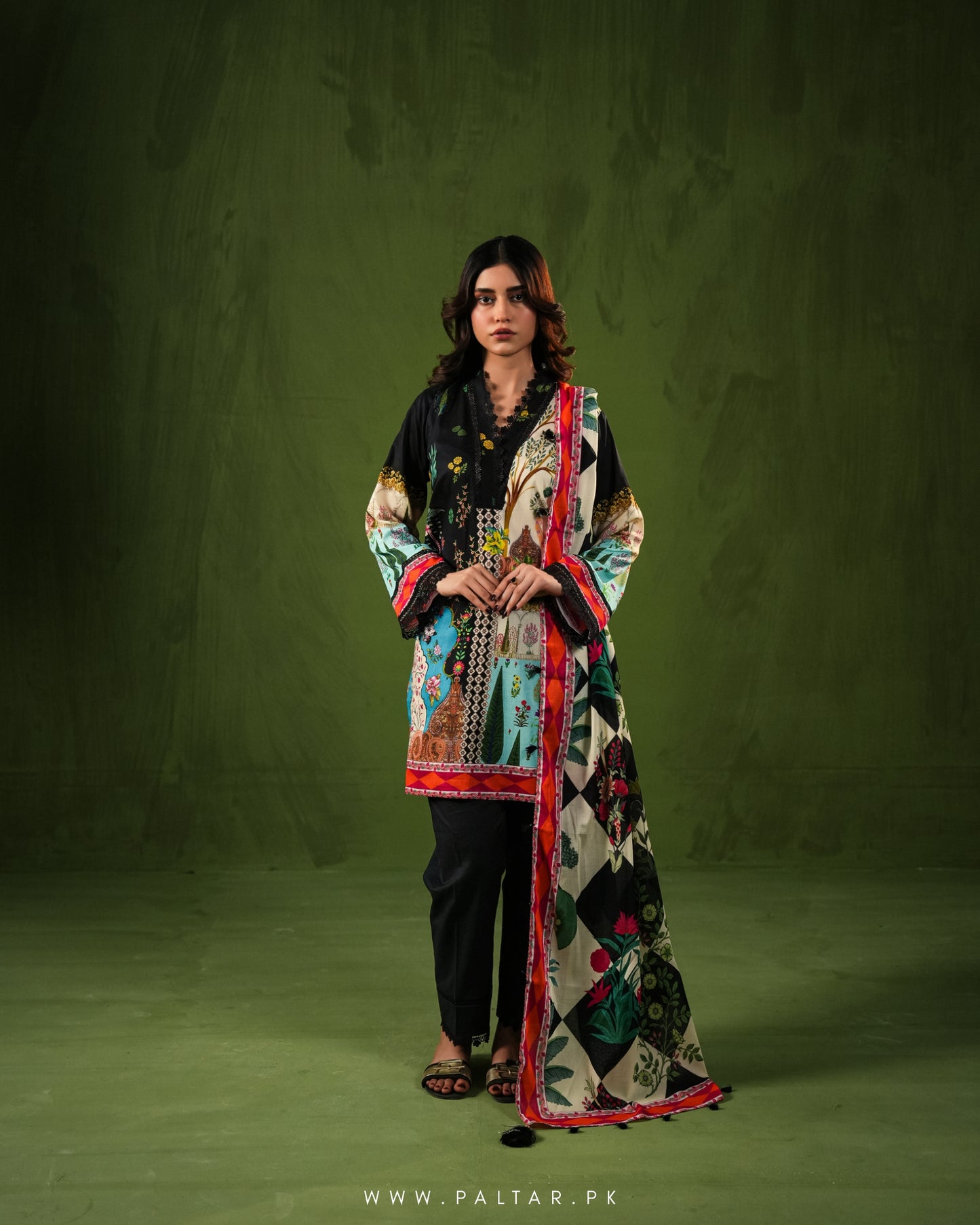 Aangan By Paltar Premium Printed Lawn 3PC