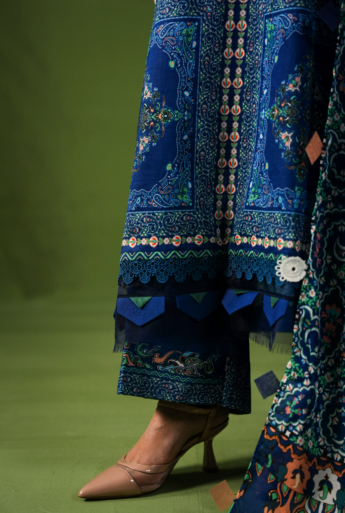 Aangan By Paltar Premium Printed Lawn 3PC