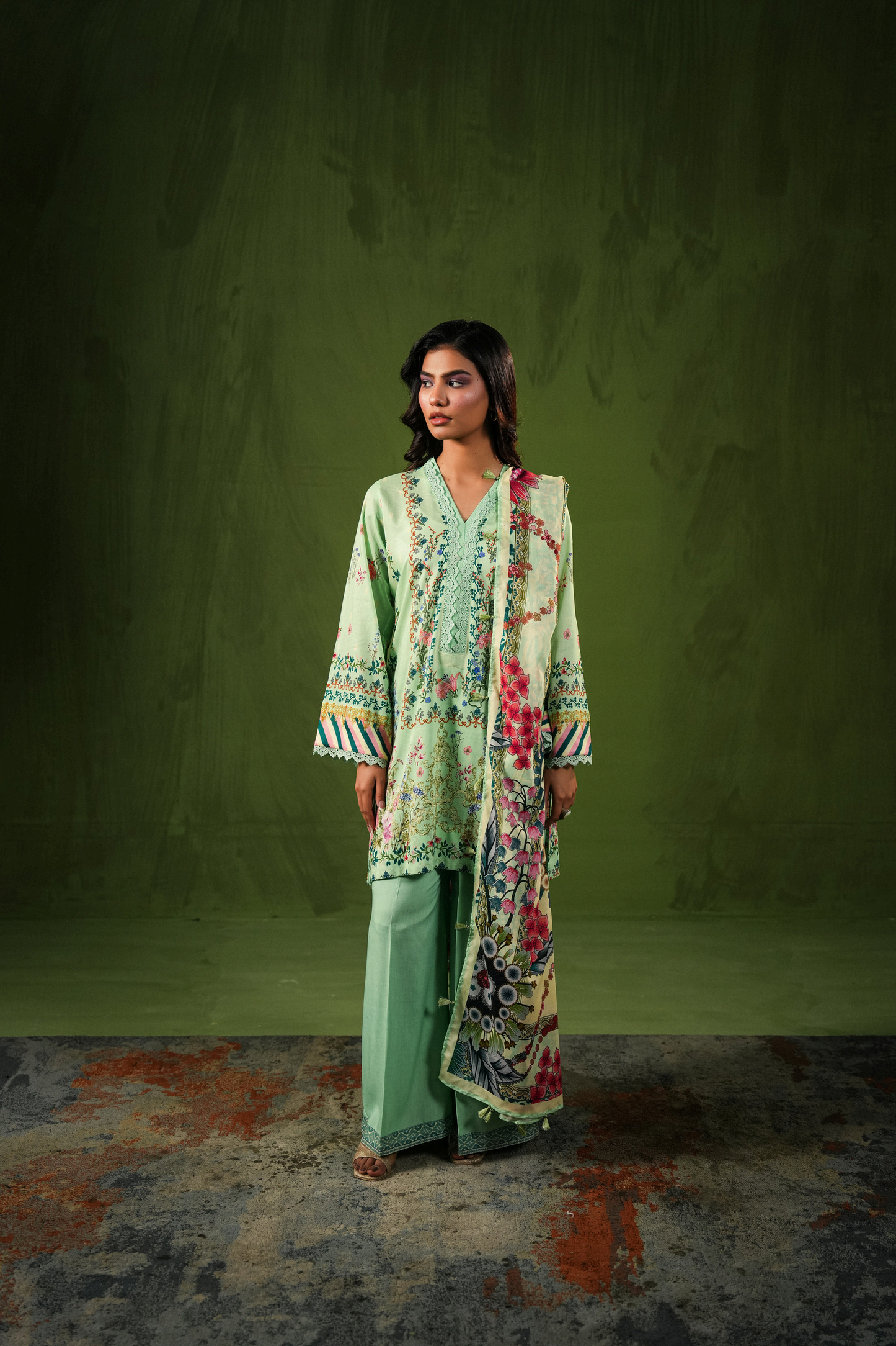 Aangan By Paltar Premium Printed Lawn 3PC