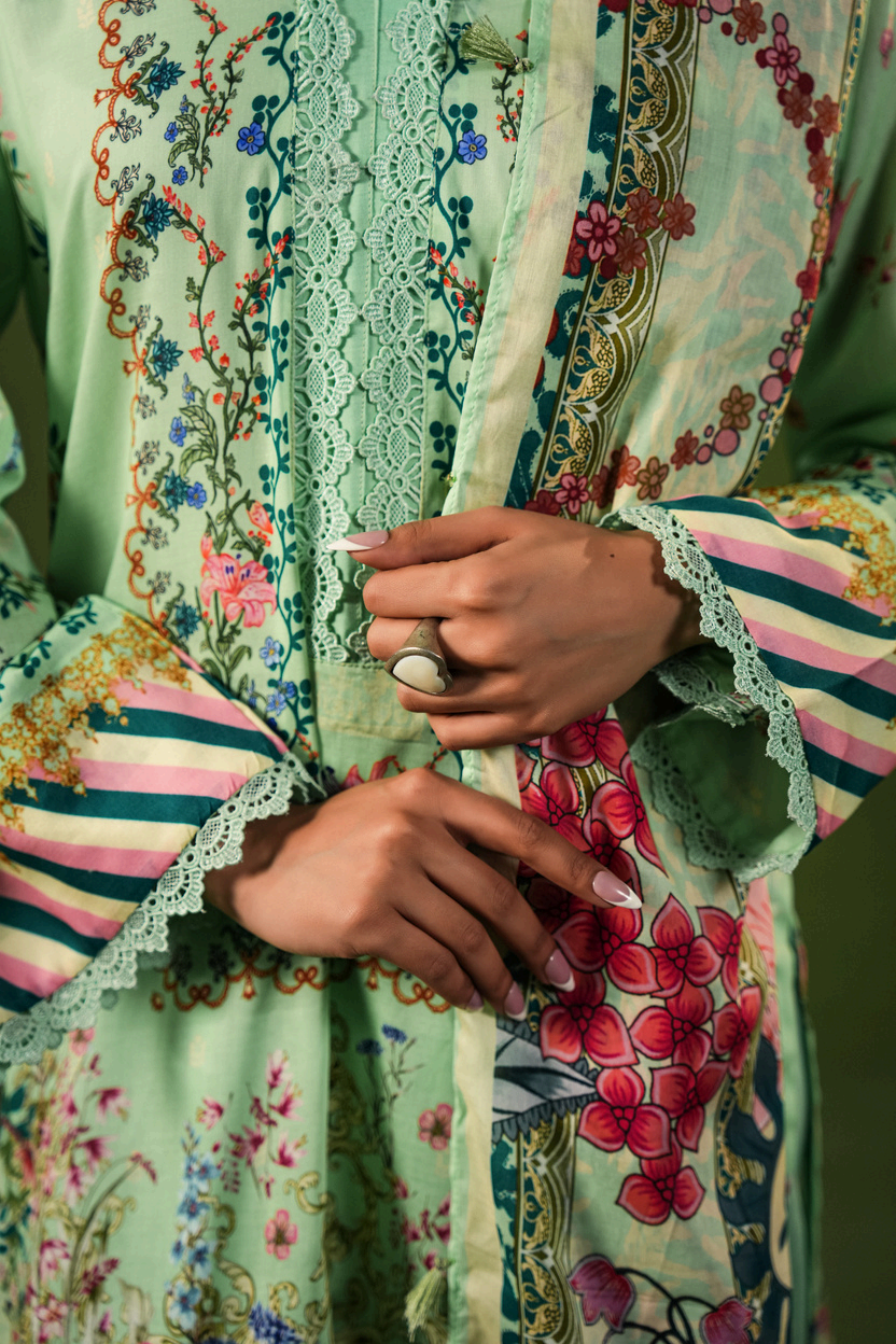 Aangan By Paltar Premium Printed Lawn 3PC