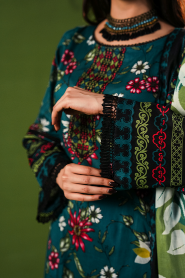 Aangan By Paltar Premium Printed Lawn 3PC