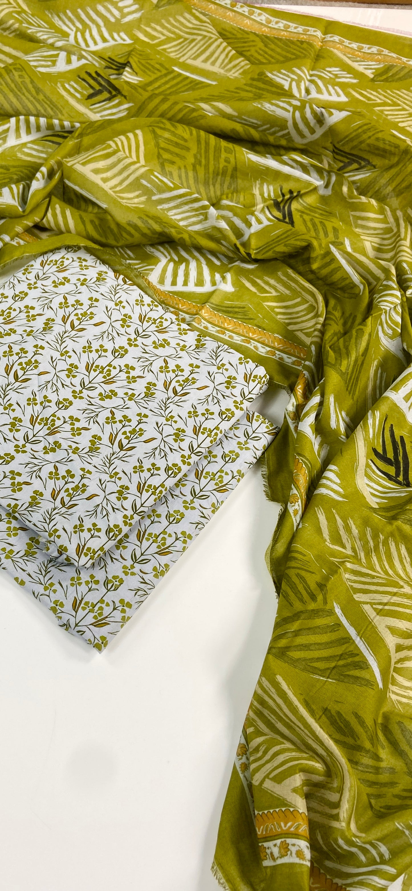 Regalia Digital Printed Lawn 3PC