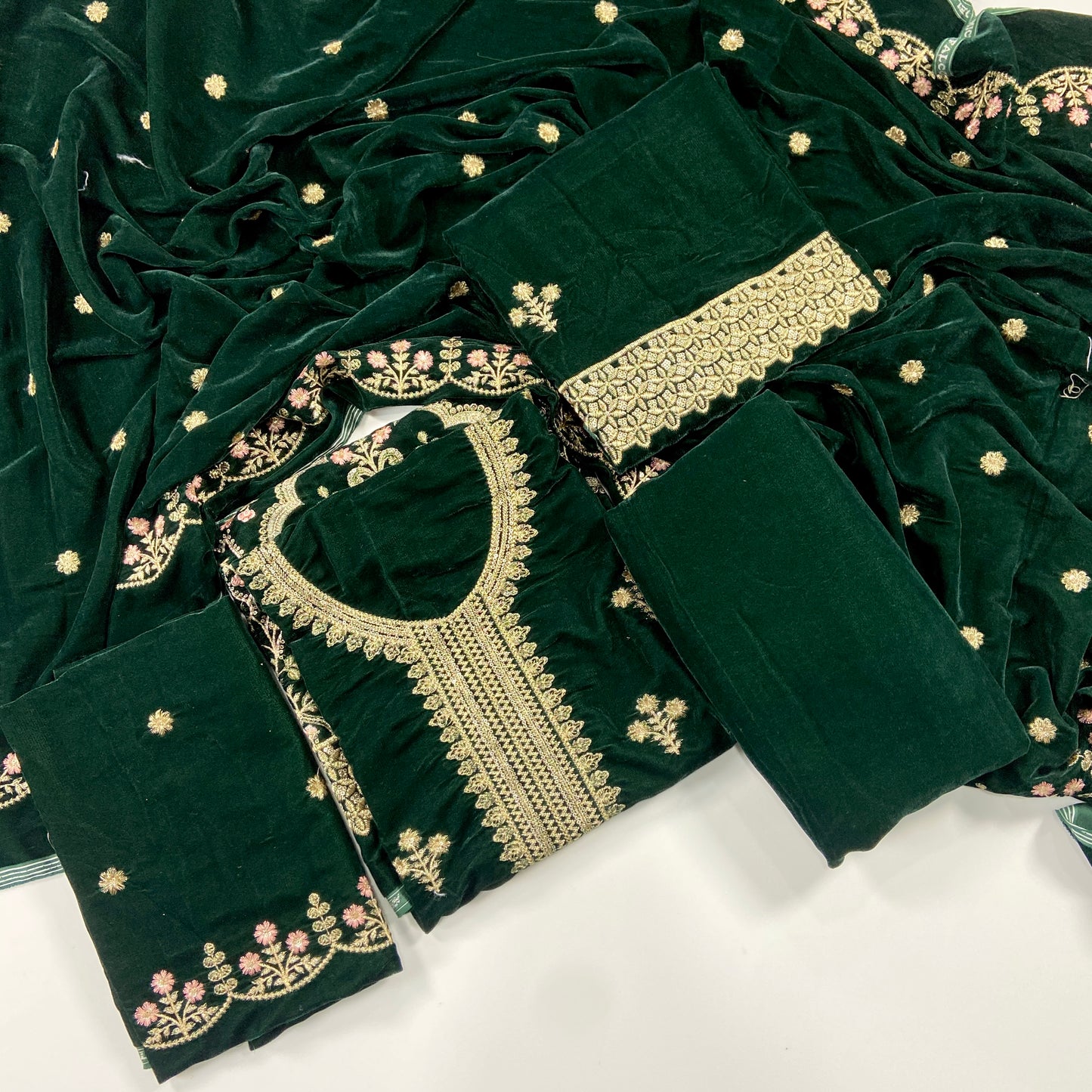 Maria B Luxury Velvet Embroidered Suit – 3PC