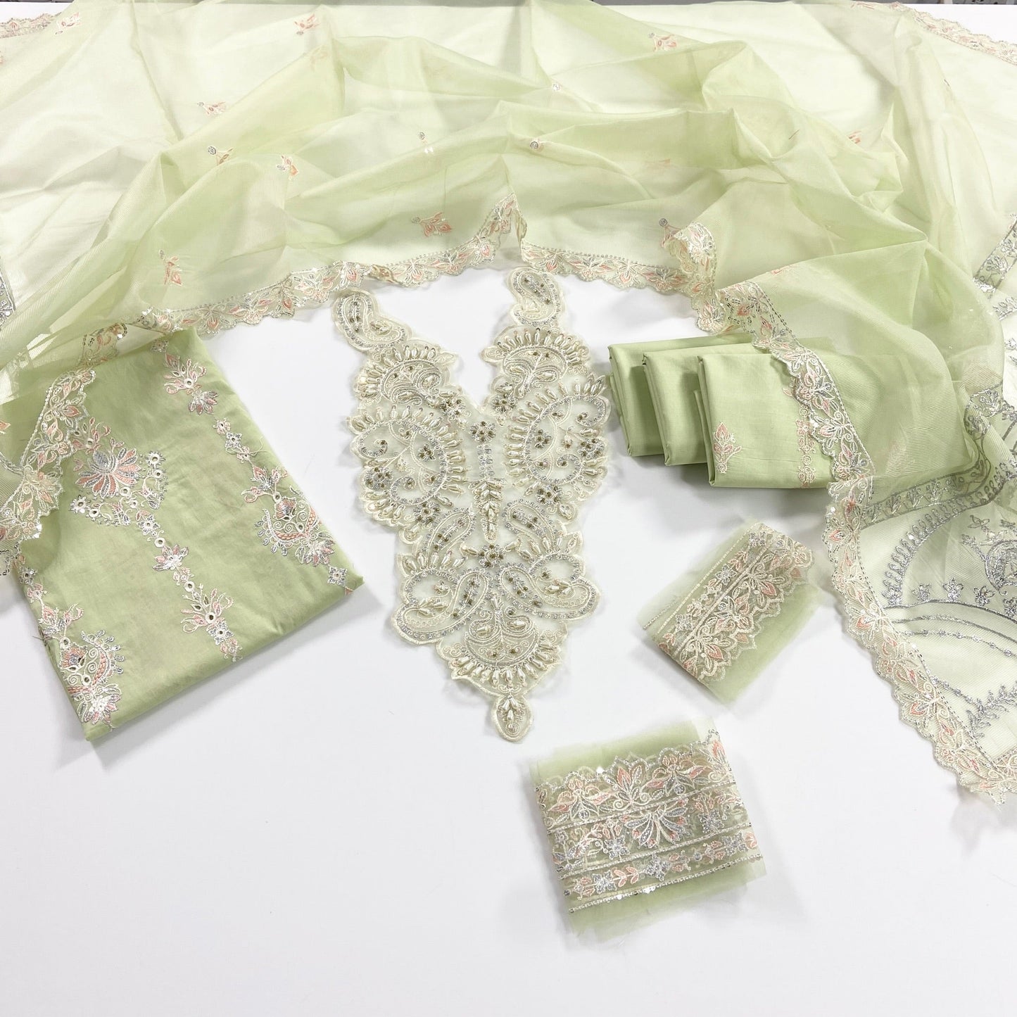 Emaan Adeel Luxury Embroidered Lawn 3PC