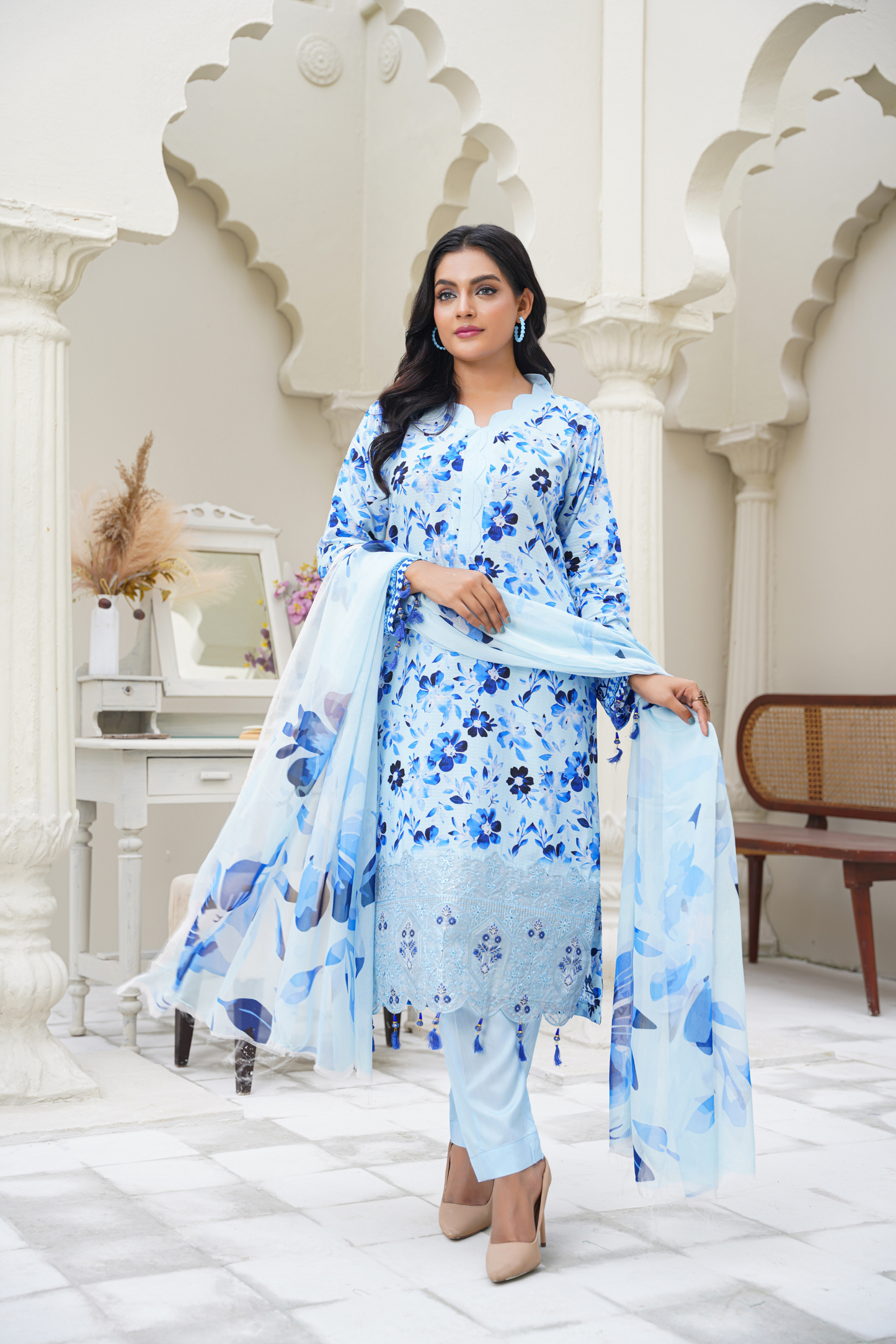 Anaya – Aaghaz-e-Sardi 3PC Viscose Suit