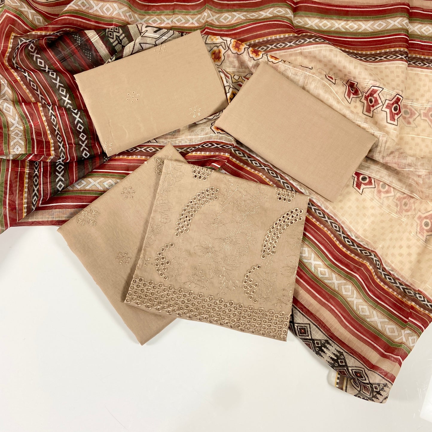 Chikenkari Anaya Noor Lawn 3-PC