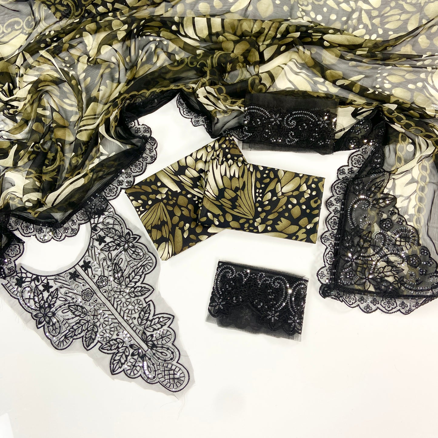 Maria B Embroiderd & Digital Printed Lawn 3PC
